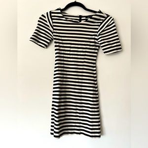 French Connection stripped cocktail dress with zipper size 0